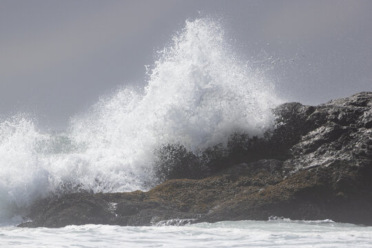 waves crashing on the rocks of the oregon coast near bandon oregon 