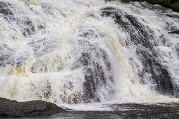 Der Wasserfall Tännforsen ist einer der mächtigsten Wasserfälle Schwedens