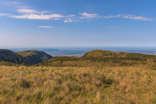 Paisagens dos campos de cima da serra, em Cambar&aacute; do Sul - Brasil