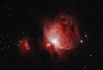 orion nebula and running man nebula in Ha (red) capture © Yan