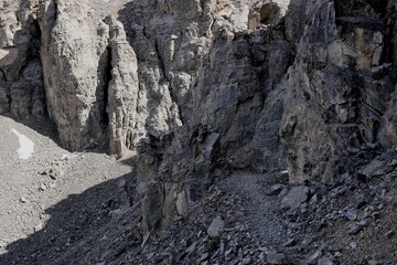 The hiking trail on Black Rock Mountain near Calgary