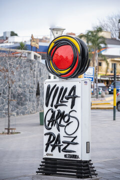 Cartel de villa Carlos paz en cordoba argentina lugar turístico para fotografías alrededor del cucú 
