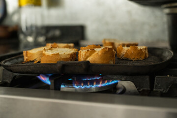 Tostadas en hornalla a gas 
