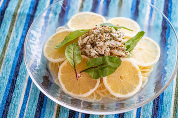 爽やかレモンとチキンの和風冷製パスタ