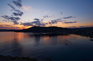 Obraz premium Beautiful landscape with sunset on the sea shore.