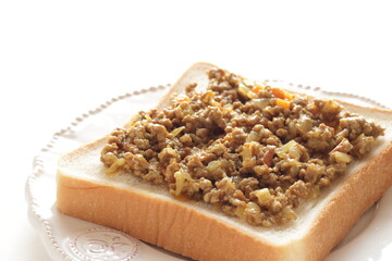 mince pork curry on toast for breakfast 