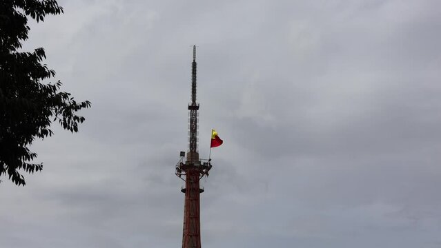 Bangalore, India 22nd August 2022: The Karnataka flag placed on a famous Bangalore Tv Tower monument in Jayamahal, Bengaluru. Popularly used all over Karnataka to represent state and Kannada.