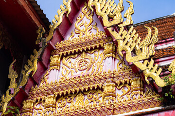 Fototapeta na wymiar Traditional Thai style stucco in Thai temple
