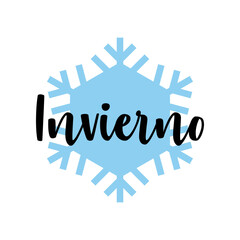 Logo con texto manuscrito Invierno en español sobre silueta de copo de nieve en color azul y negro