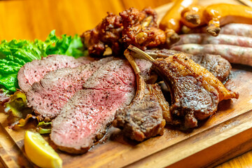 肉の盛り合わせプレート