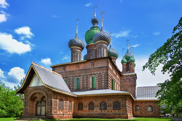 Fototapeta na wymiar Church of John the Baptist, Yaroslavl, Russia