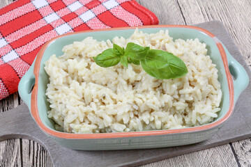 gros plan sur un plat de risotto