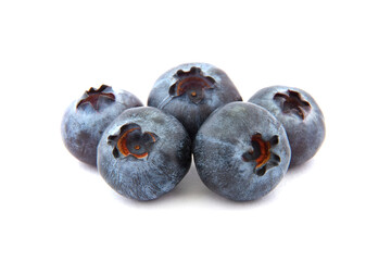 Obraz premium Ripe blueberries are blue-purple on an isolated background. White background. Useful berry