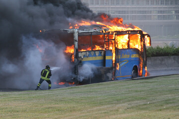 bus a fuoco