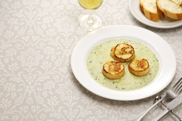 seared scallops, French cuisine