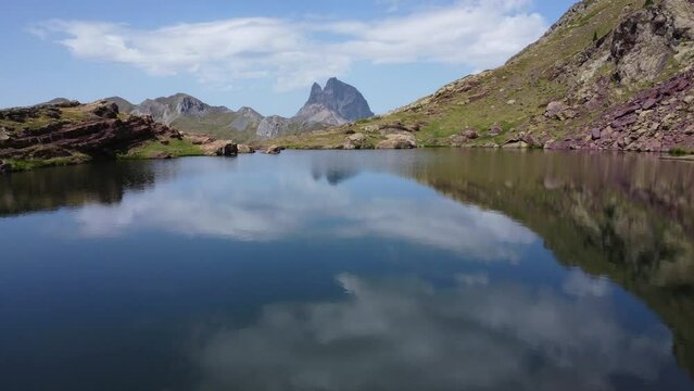 Ibon of Anayet. Midi d'Ossau. Canal Roya. Pyrenees