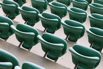 Fototapeta Rzędy składanych krzesełek w stadion na powietrzu. Arena obraz