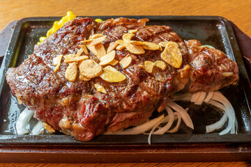 牛のサーロインステーキ