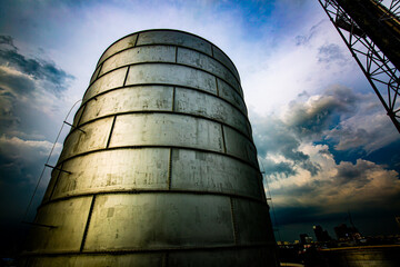 Oil storage tanks in refineries and petroleum industries