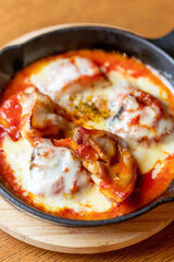 チーズチキンのトマト煮込み