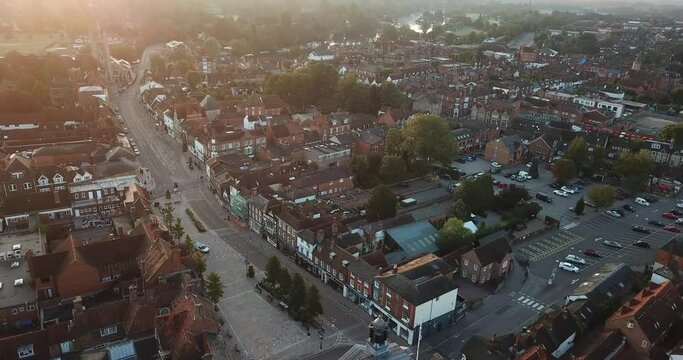 Rare drone shot of Henley on Thames high street, panning from the town hall down to the bridge.