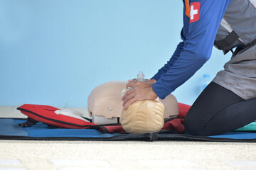 CPR trainner basic life support