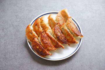 焼き餃子