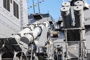 護衛艦に搭載されたハプーン対艦ミサイル