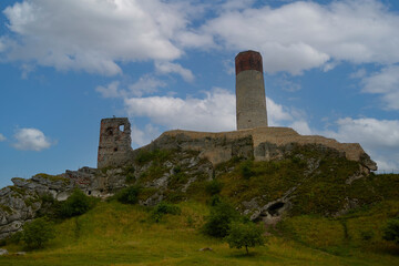 Fototapeta na wymiar Ruins of the castle 