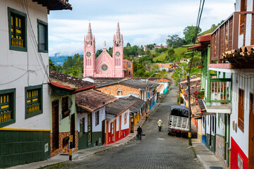 street view of jerico colonial town in aintioquia, colombia - obrazy, fototapety, plakaty
