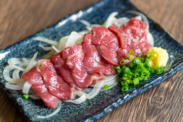 馬刺し