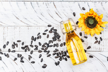 Golden sunflower oil and flowers