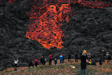 Eruzione del vulcano Fagradalsfjall in Islanda - obrazy, fototapety, plakaty