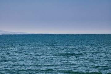 Obraz premium Blick aufs Meer von einem Strand in Griechenland 
