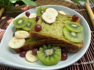 Matcha croissant loaf with kiwi fruit and banana