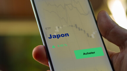 Investir dans un fonds etf japon JAPON sur un écran. Graphique, courbes, chandelles d'ETF.