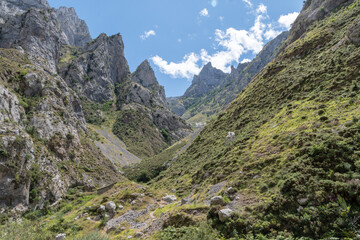Obraz premium Ruta del Cares, Parque Nacional de los Picos de Europa, España