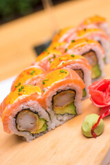 Maki sushi japanese fusion food 