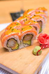 Maki sushi japanese fusion food 