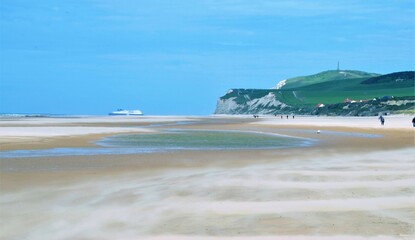 Sortie d'un ferry transmanche au large du Cap Blanc-nez 