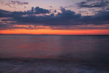 Fototapeta na wymiar Sonnenaufgang über dem Meer, Griechenland 