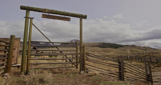 Wooden gate to Lamar Buffalo Ranch in Yellowstone National Park