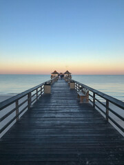Fototapeta premium pier at sunrise
