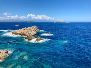 Insel vor Sardinien im Mittelmeer 
