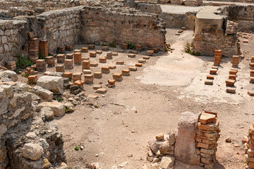 Site archéologique des ruines d'Empuries (Empúries en catalan) : port antique gréco-romain, situé sur la commune de L'Escala, près de Gérone, en Catalogne (Espagne). - 525425269