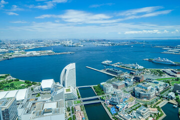 神奈川県横浜市みなとみらいランドマークタワーの展望台からの都市風景