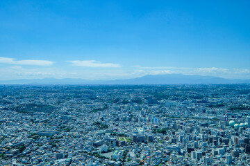 Fototapeta premium 神奈川県横浜市みなとみらいランドマークタワーの展望台からの都市風景
