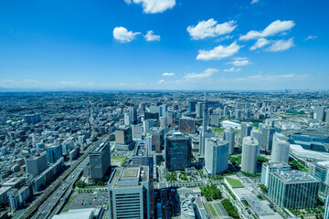 神奈川県横浜市みなとみらいランドマークタワーの展望台からの都市風景