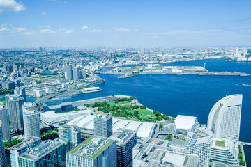 神奈川県横浜市みなとみらいランドマークタワーの展望台からの都市風景