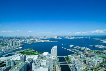 神奈川県横浜市みなとみらいランドマークタワーの展望台からの都市風景